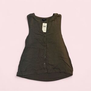 ✨ Splendid Olive Green Sleeveless Button-Front Top – NWT (Size S) ✨